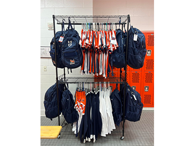 實用三網兩桿衣櫥展示架成功案例分享